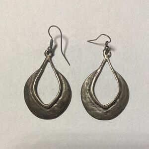 Silver Oval Drop Earrings with Diamond-Shaped Cutout